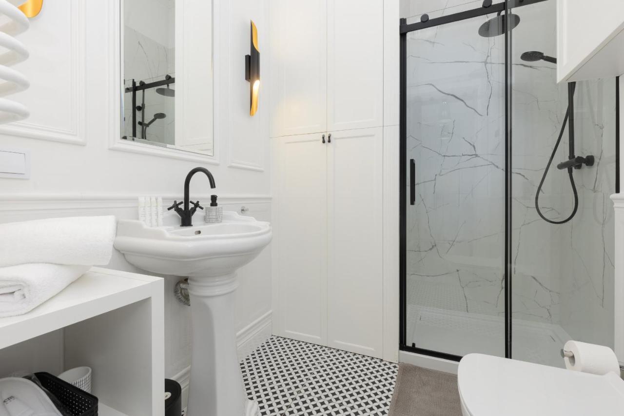 Apartment Strzelecka Old Town Cracow By Renters Prestige كراكوفيا المظهر الخارجي الصورة