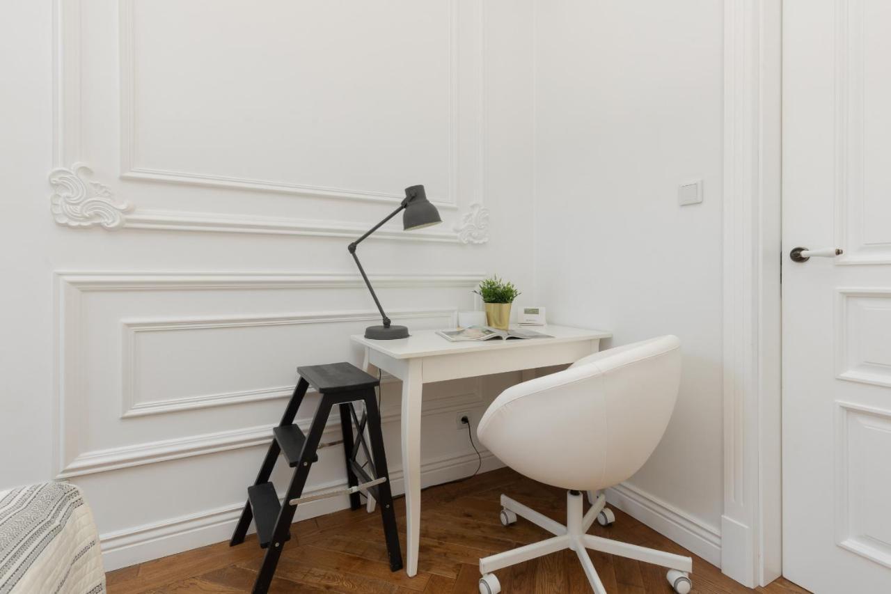 Apartment Strzelecka Old Town Cracow By Renters Prestige كراكوفيا المظهر الخارجي الصورة
